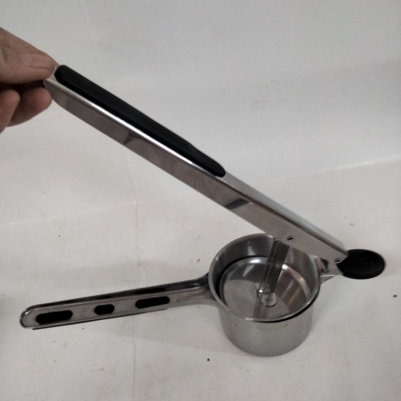Dụng cụ nghiền khoai tây, ép củ quả, làm bún mì, chả cá... 3 vỉ khuôn