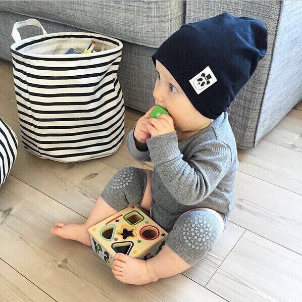 Combo 2 đôi tất bảo vệ đầu gối cho bé tập bò