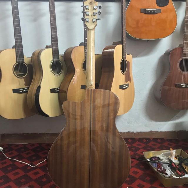 ( RẺ VÔ ĐỊCH) ĐÀN GUITAR MẶT THÔNG VÁT VIỀN CAO CẤP