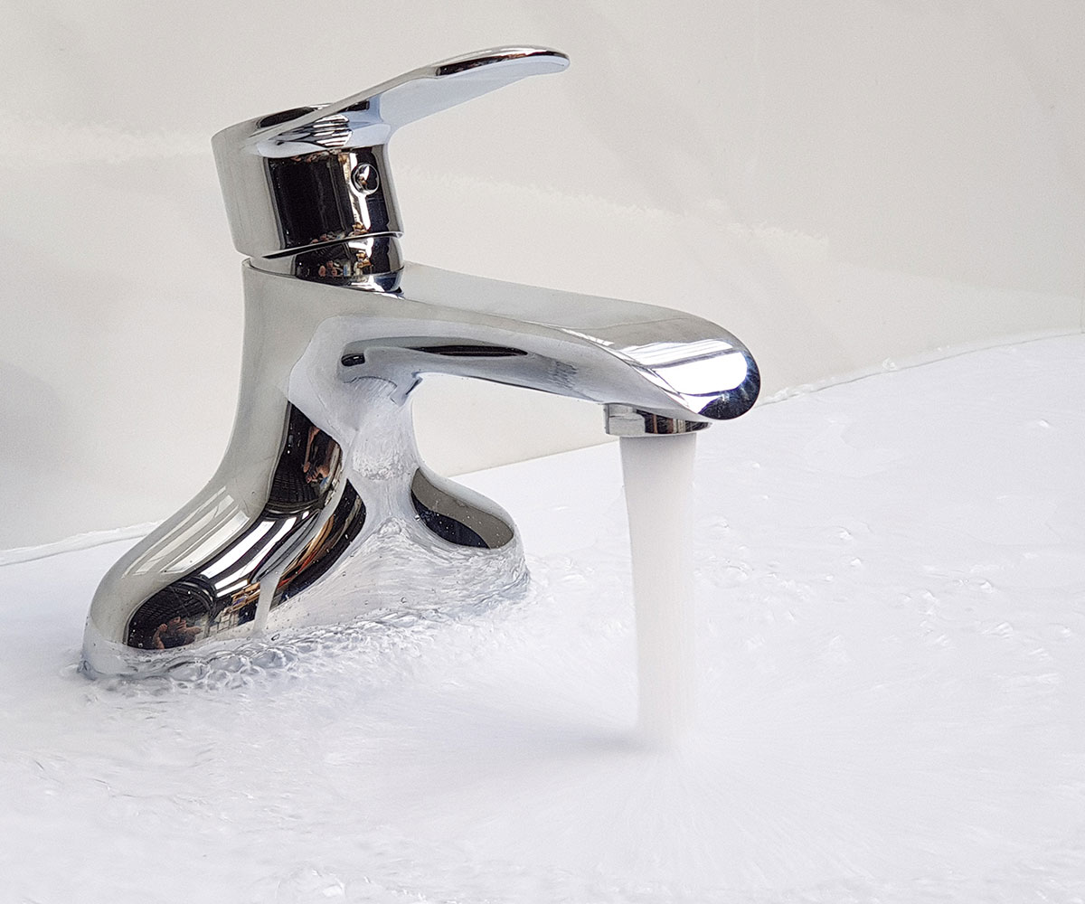 Vòi Lavabo nóng lạnh 2 chân Đồng mạ Chrome Eurolife EL-VIO03