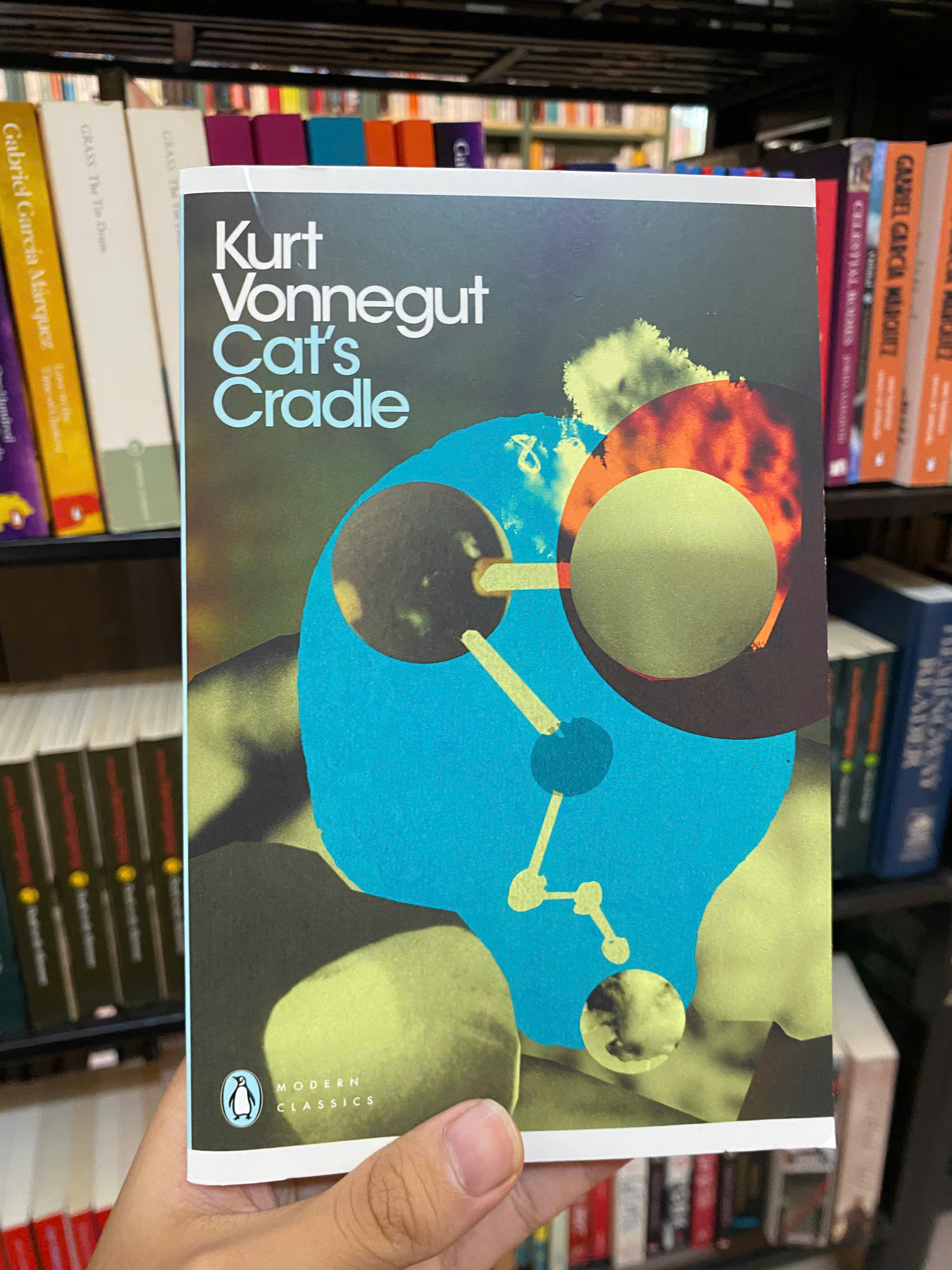 Sách - Cat's Cradle by Kurt Vonnegut | Penguin Modern Classics / Science Fiction