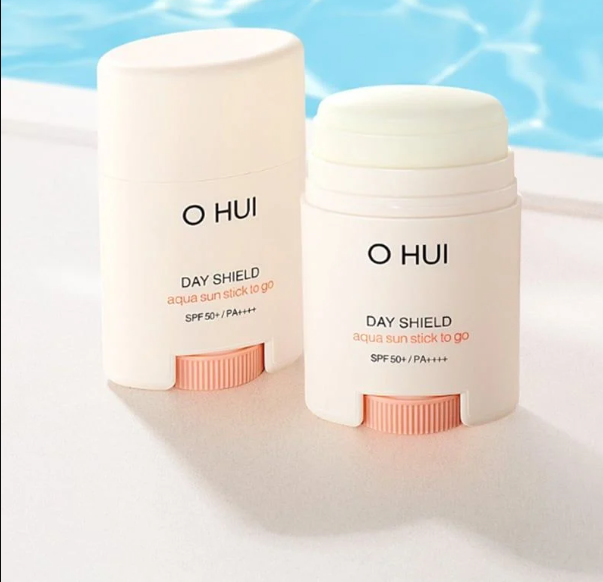 Thỏi chống nắng cấp ẩm mát da OHUI Day Shield Aqua Sun Stick To Go SPF50+/PA++++ 14g