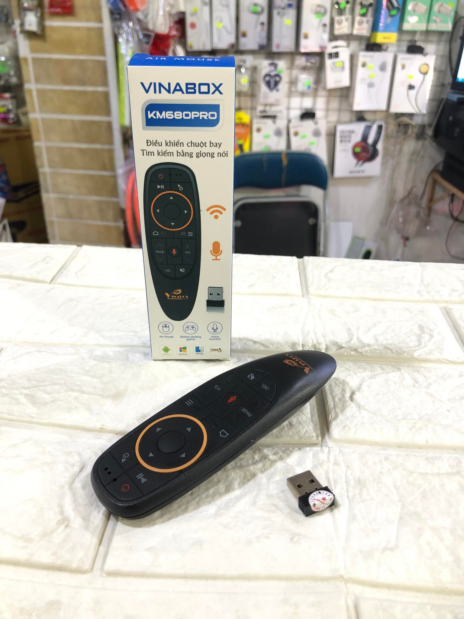 CHUỘT BAY REMOTE AIR MOUSE KM680PRO TÌM KIẾM BẰNG GIỌNG NÓI