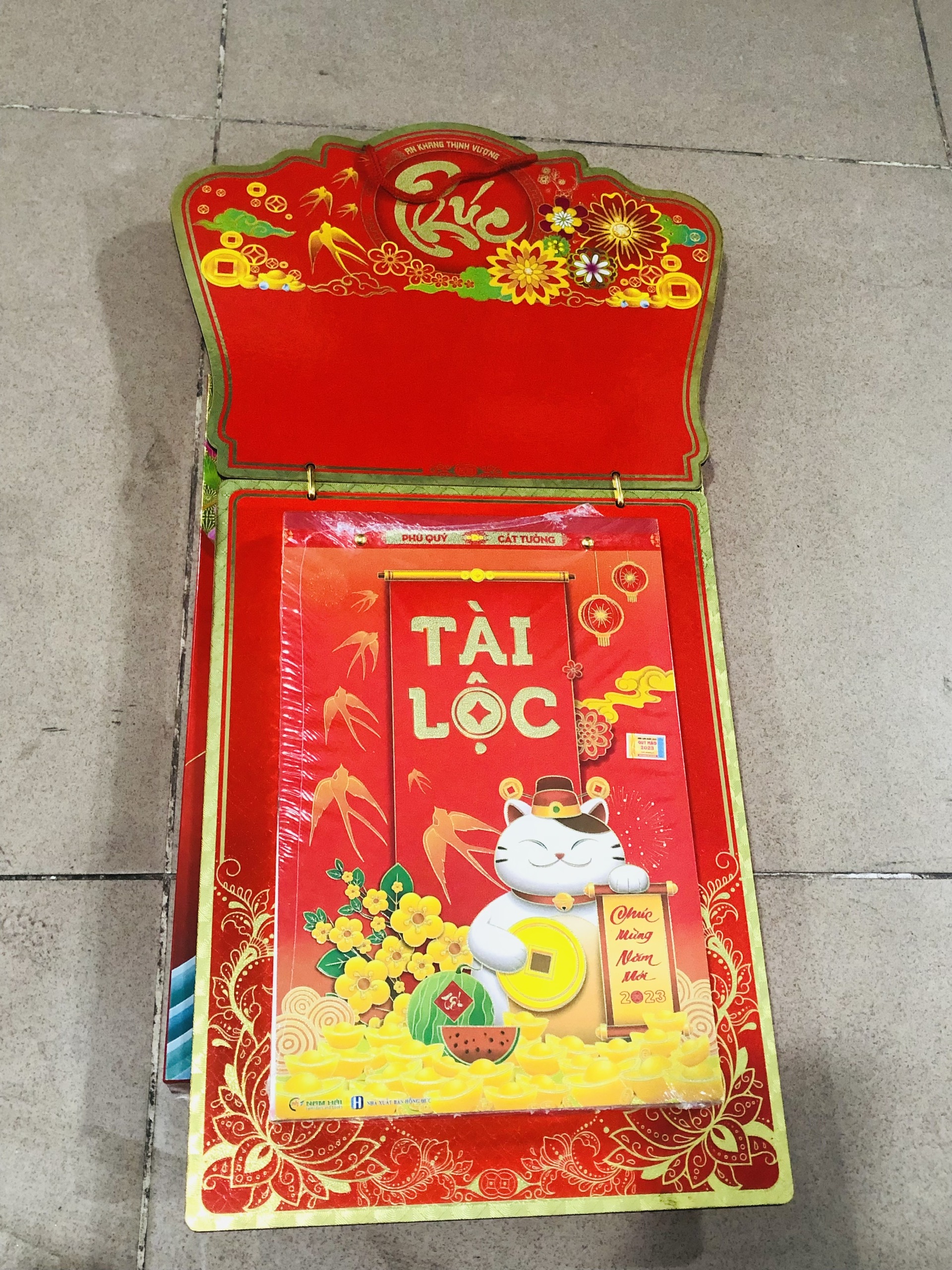 Lịch treo tường 2023