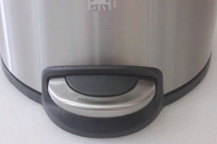 [HÀNG CAO CẤP] Thùng rác inox đạp chân phủ Nano không để lại dấu vân tay, nắp giảm chấn thông minh- nhiều kích cỡ