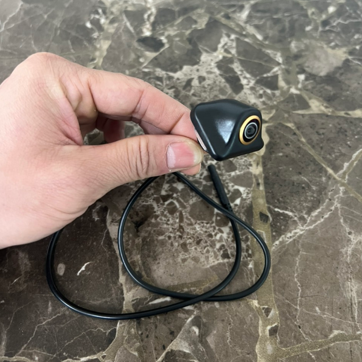Camera lùi GreenYi GTA355 độ nét 720P, hỗ trợ đánh lái theo vô lăng
