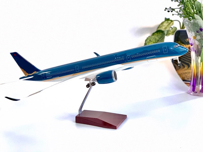 Mô hình máy bay VietNam Airlines 47 cm A350 có đèn led bánh xe cao cấp