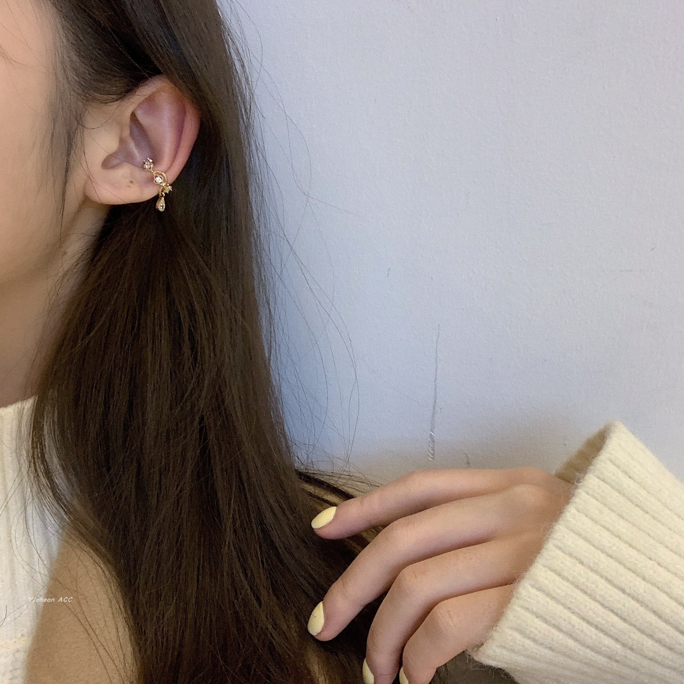 Khuyên kẹp vành tai đính đá pha lê xinh xắn