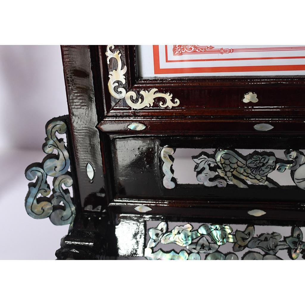 Khung hình gỗ tràm, cẩn ốc xà cừ 35 x 25