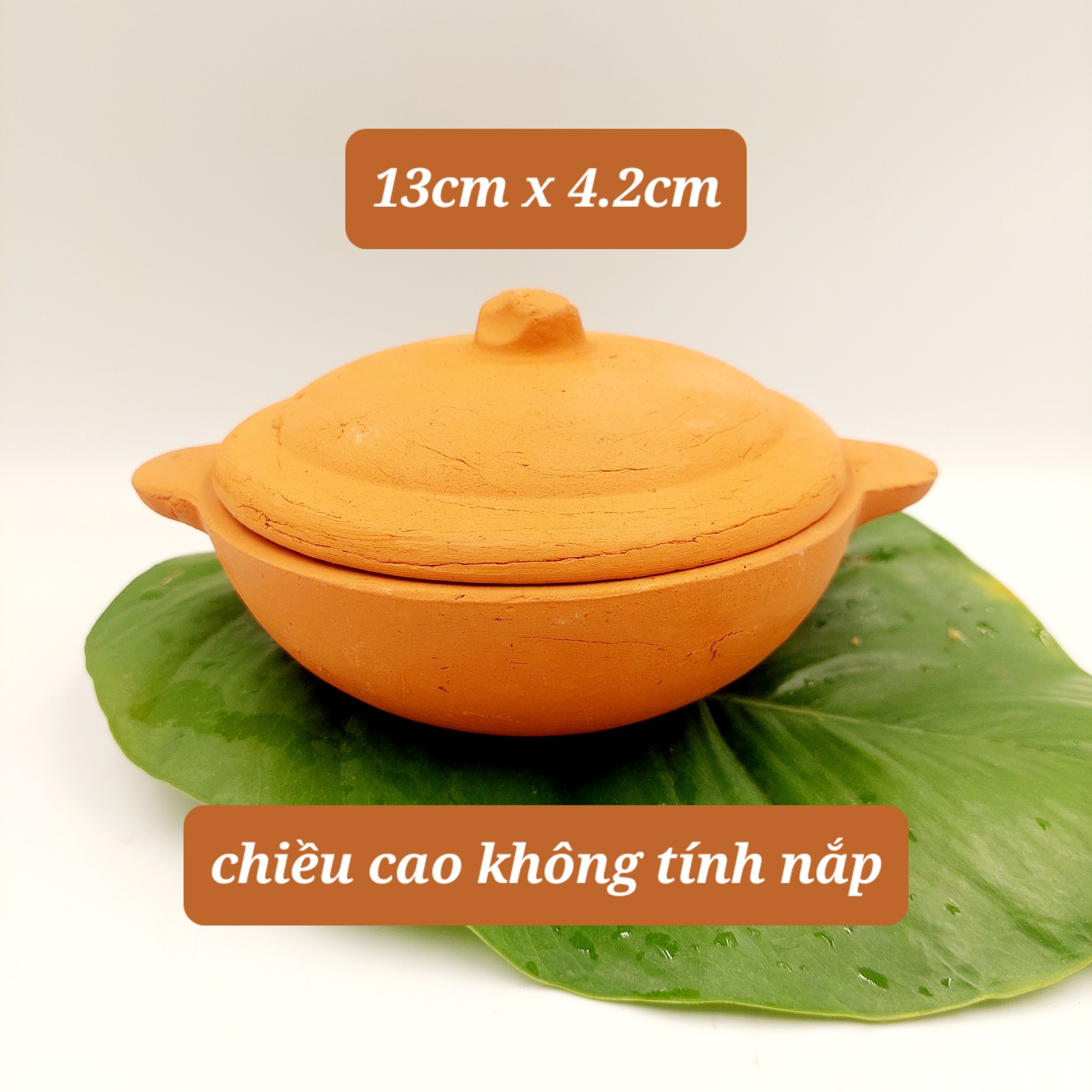 Chảo đất có quai bao gồm 2 kích thước 13cm và 15cm