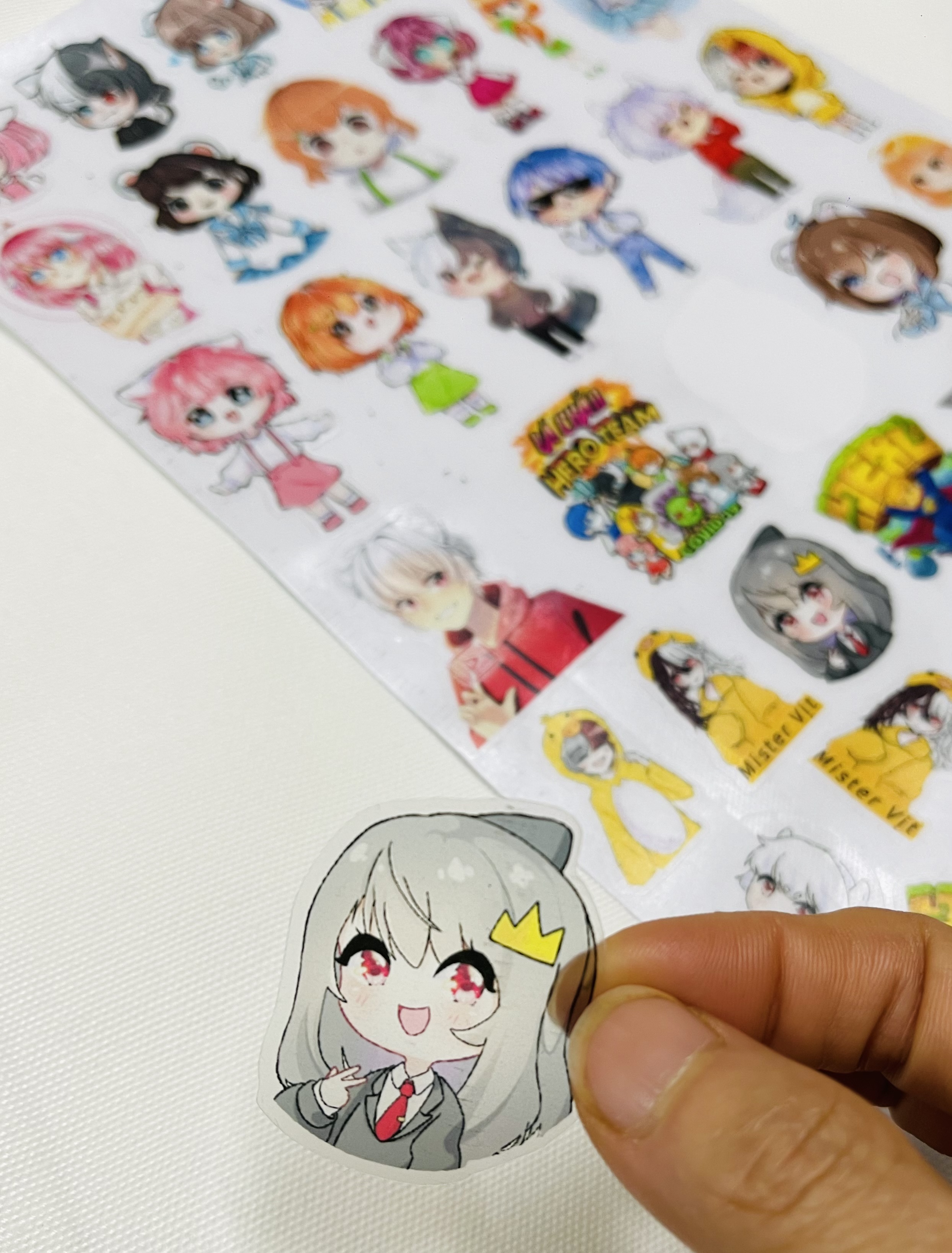 Sticker dán hero team trong suốt 30-60 hình khác nhau/ hình dán Hero team đại chiến hero team among hero team play together