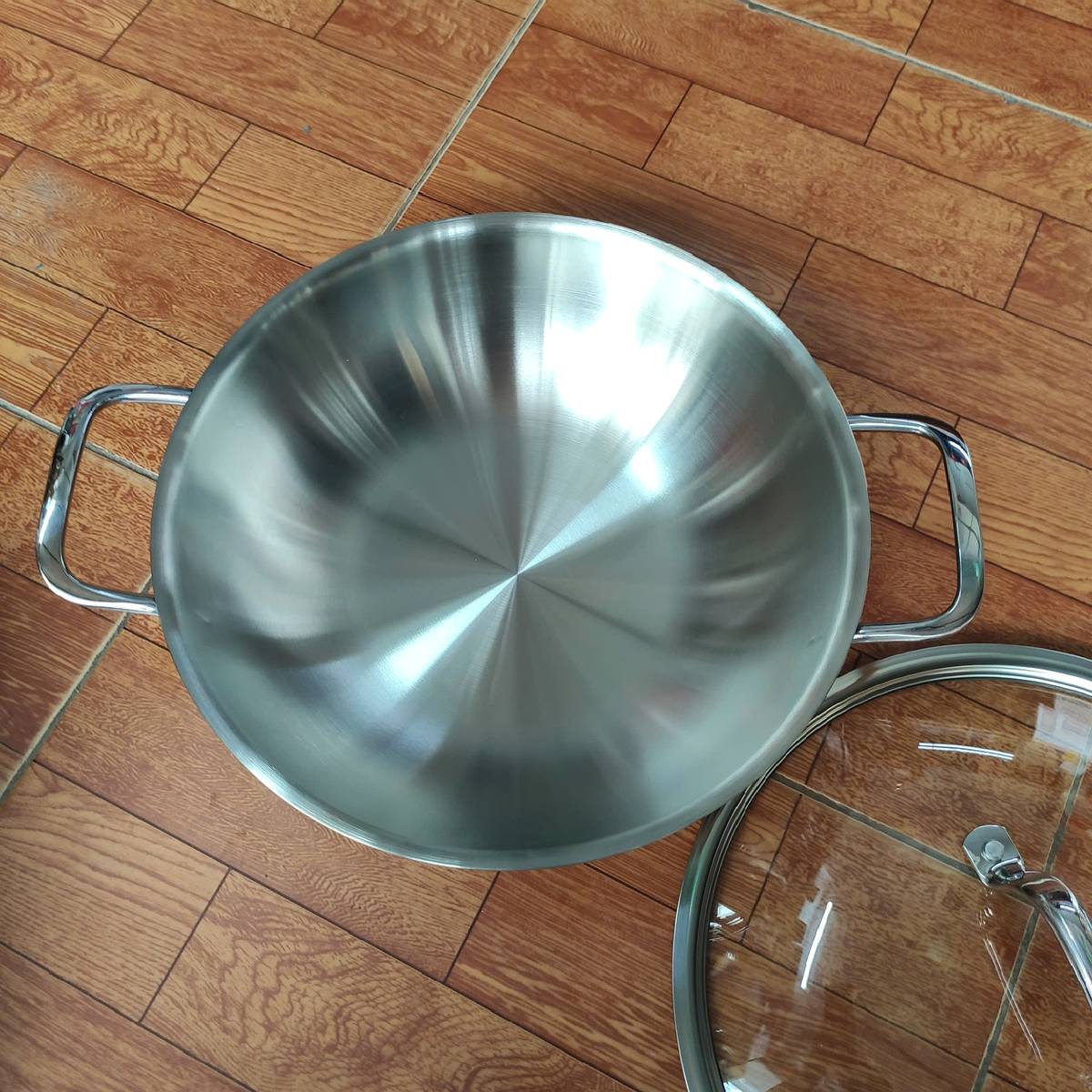 Nồi lẩu Inox 304 đúc liền 3 lớp 2 quai Hàn Quốc Uni-Clad size 22cm/ 26cm vung kính