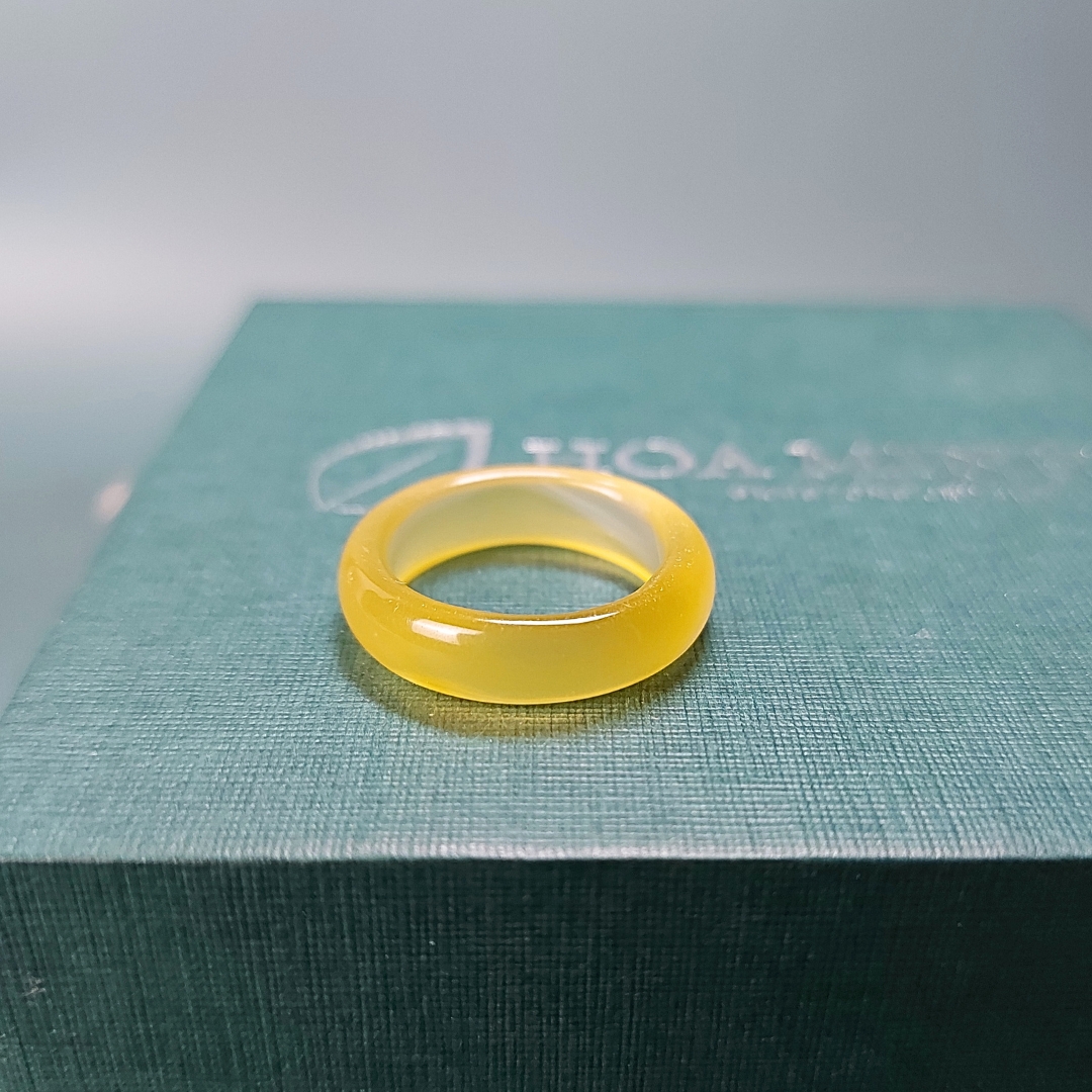 Nhẫn đá Mã Não vàng dày 5-6 li size 7, đường kính 17mm, hợp mệnh Thổ Kim