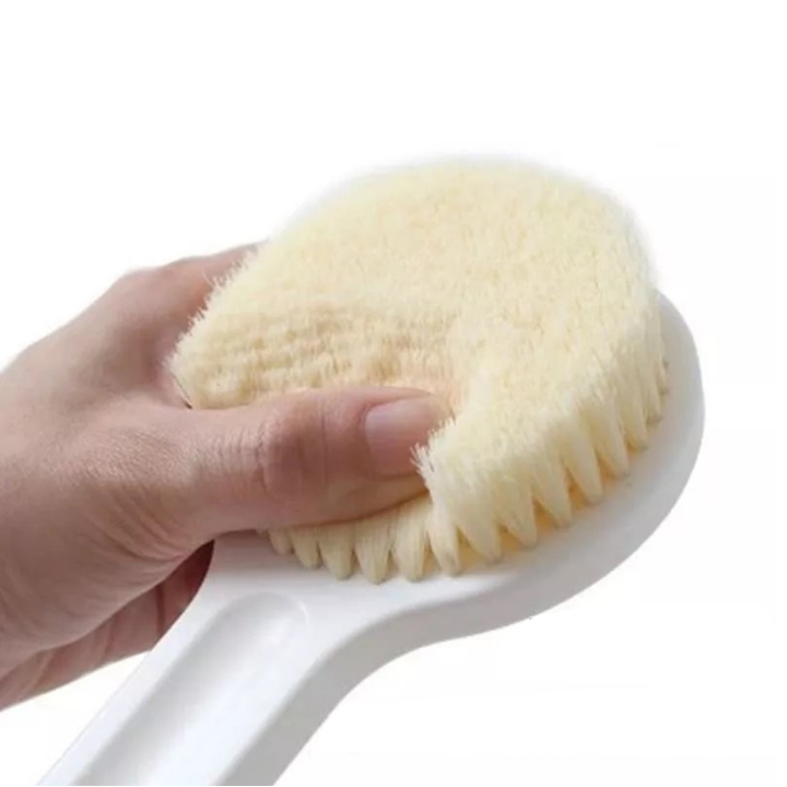Cây bàn chải cọ lưng, massage, nhập khẩu Nhật Bản loại xịn - tặng lọ tinh dầu ong vàng giúp thư giãn như trong hình