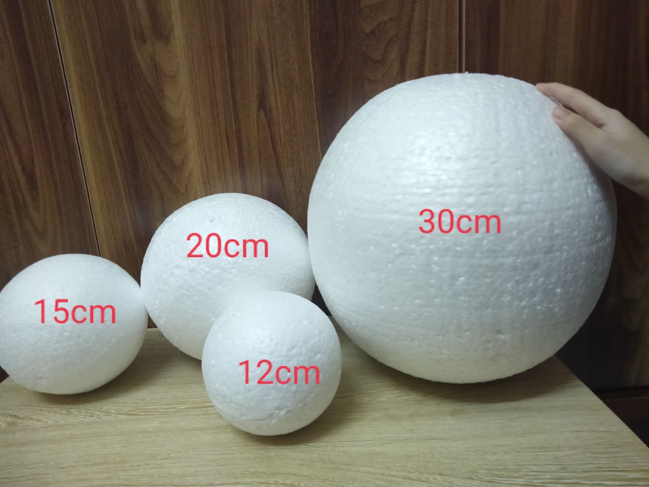 Quả cầu xốp kích thước đường kính 12cm, 15cm, 20cm, 30cm