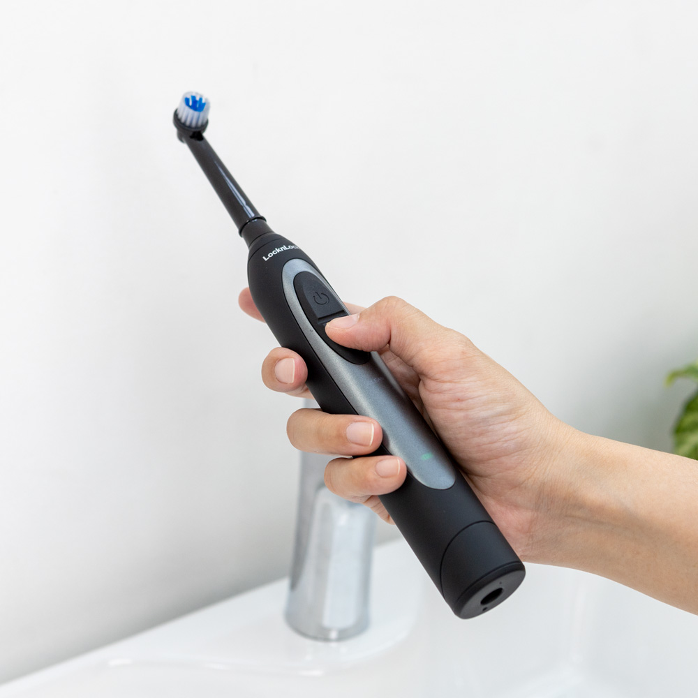 Bàn chải đánh răng điện LocknLock Smart oscillating electric toothbrush ENR626BLK - 3 chế độ, đế sạc cảm ứng, chống nước - Màu đen - Hàng Chính Hãng