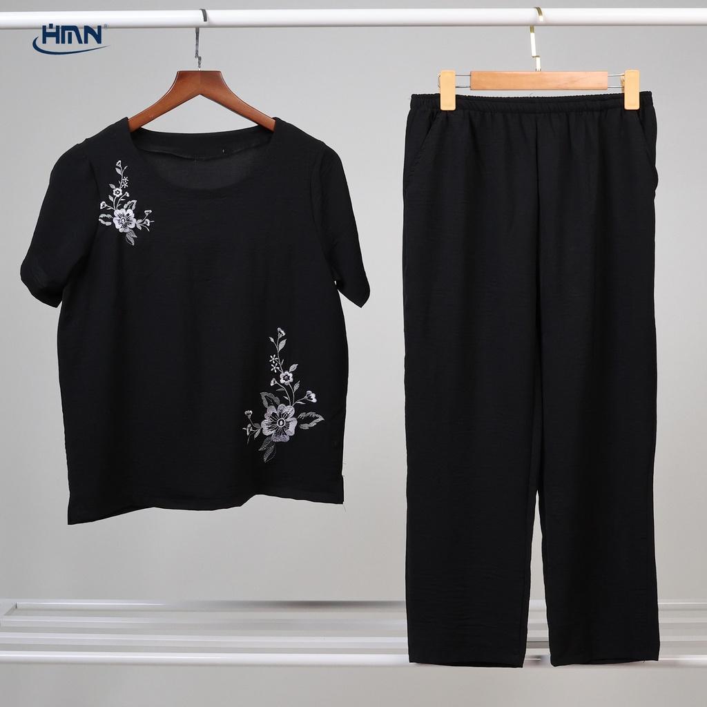 Set đồ bộ trung niên nữ áo thun tay ngắn thêu hoa và quần lửng vải đũi linen cao cấp - HMN Fashion
