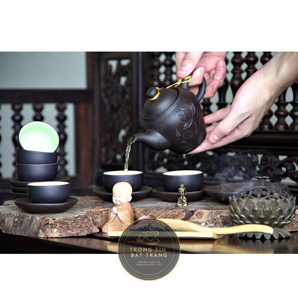 Bộ Ấm Chén Trà Đạo Gốm Tử Sa Bát Tràng Đắp Nổi Hoa Sen Dáng Tiêu Anh Dung Tích 300ml ATSML 22