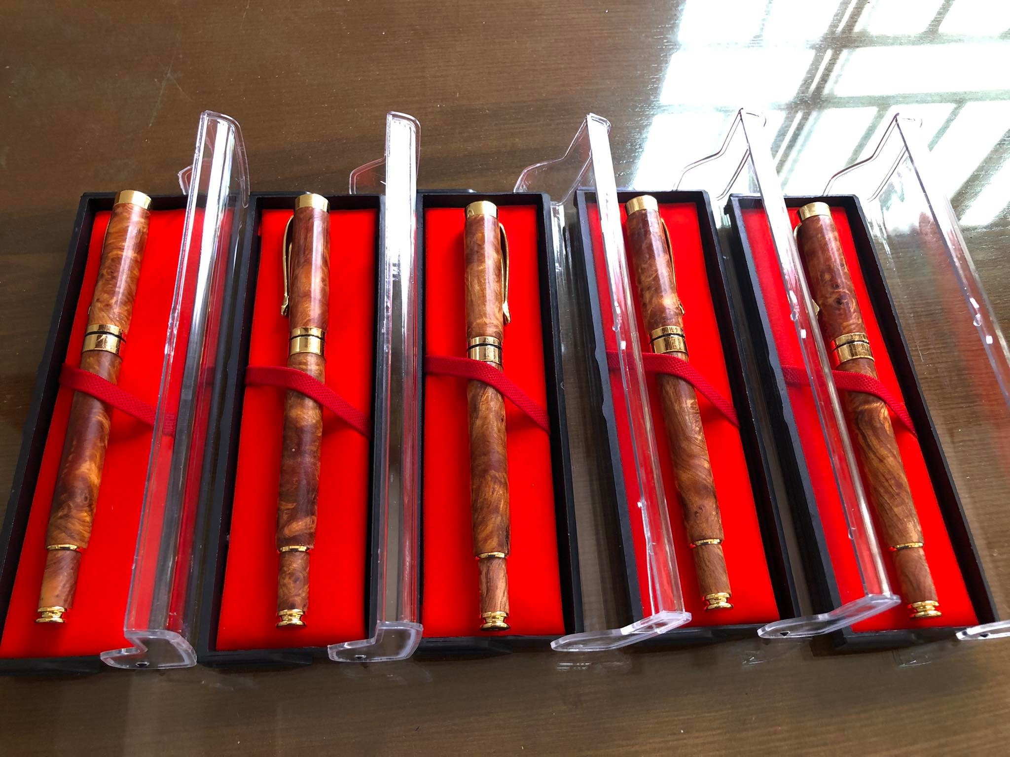 Bút Gỗ Huyết Long, Đẳng Cấp & Sang Trọng, Hương Thơm Nhẹ - Thấu Quang, Chiêu Tài Lộc, May Mắn, Bình An