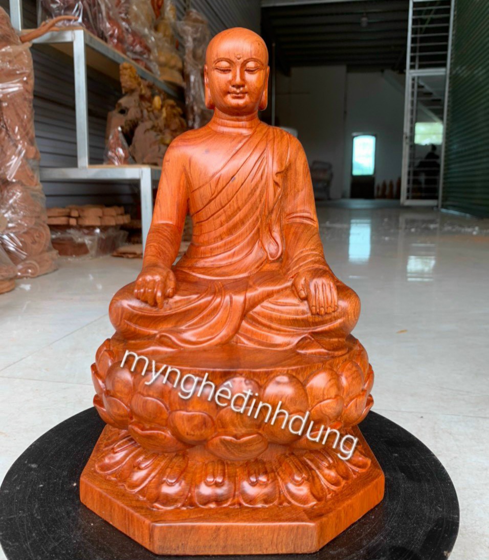 Tượng phật trần nhân tông bằng gỗ hương đá kt cao 30×19×14cm