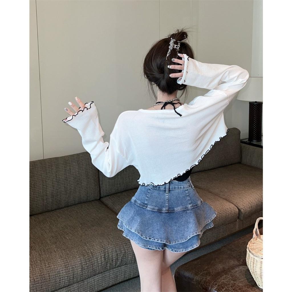 Set Áo Croptop Nữ Dài Tay Chạy Viền In Chữ Barbie Kèm Áo Yếm Trong