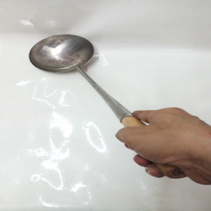 VÁ TÙ INOX CỰC ĐẠI ĐƯỜNG KÍNH 18CM.