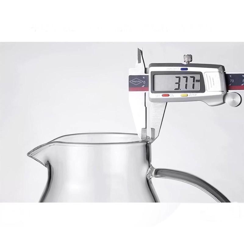 Bình nước thủy tinh chịu nhiệt, Bình dáng Bầu 1.6L , cốc thủy tinh 2 lớp 250ml