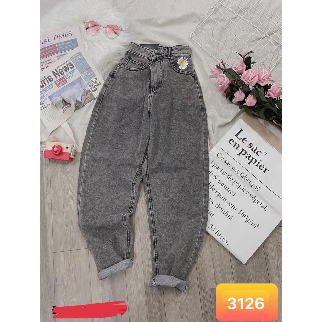 Quần jean nữ dáng baggy có thêu hoa cúc hottrend trên túi - Quần jean baggy cạp cao - CM Shop