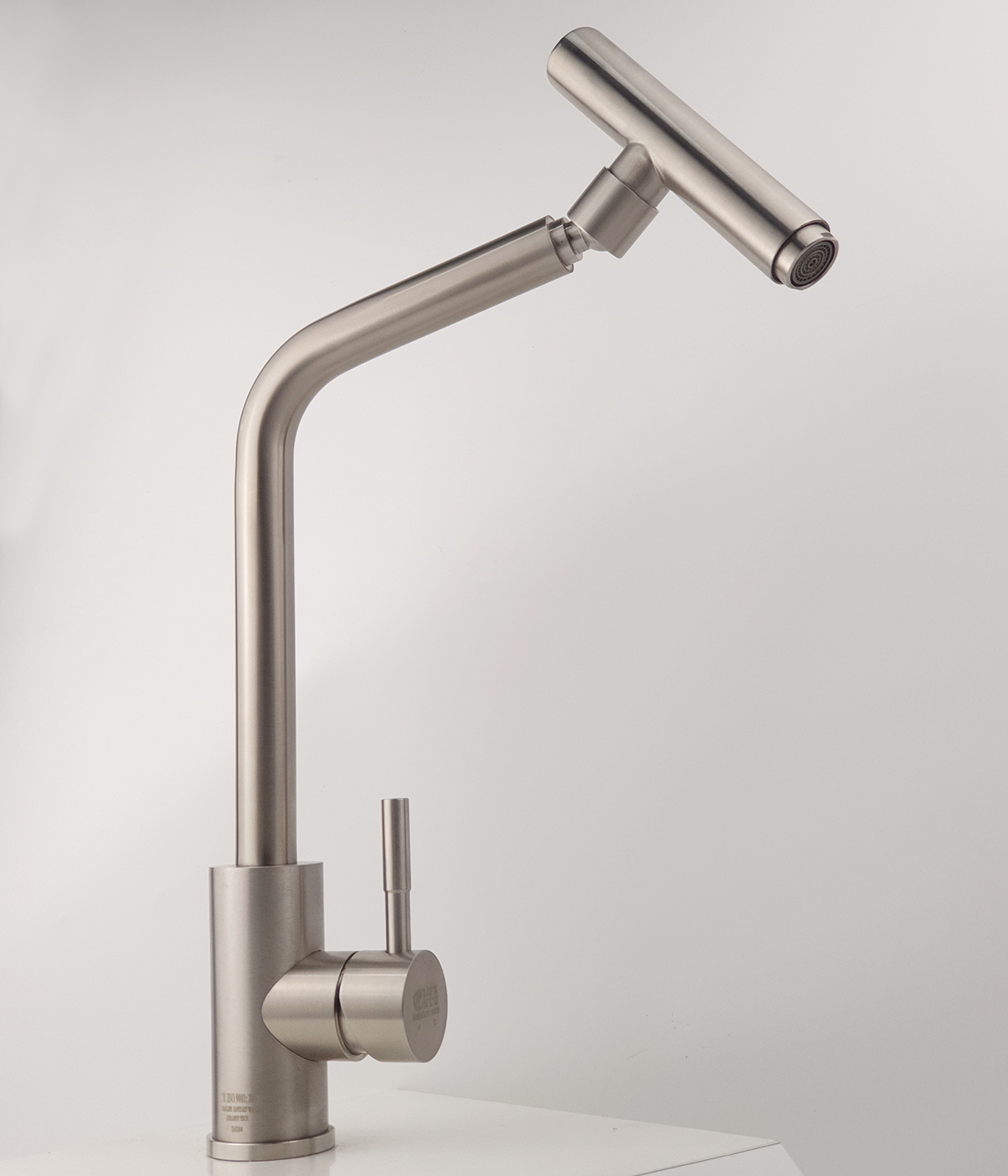Vòi rửa chén nóng lạnh Inox SUS 304 nguyên khối đầu vòi xoay 360 độ Eurolife EL-T031