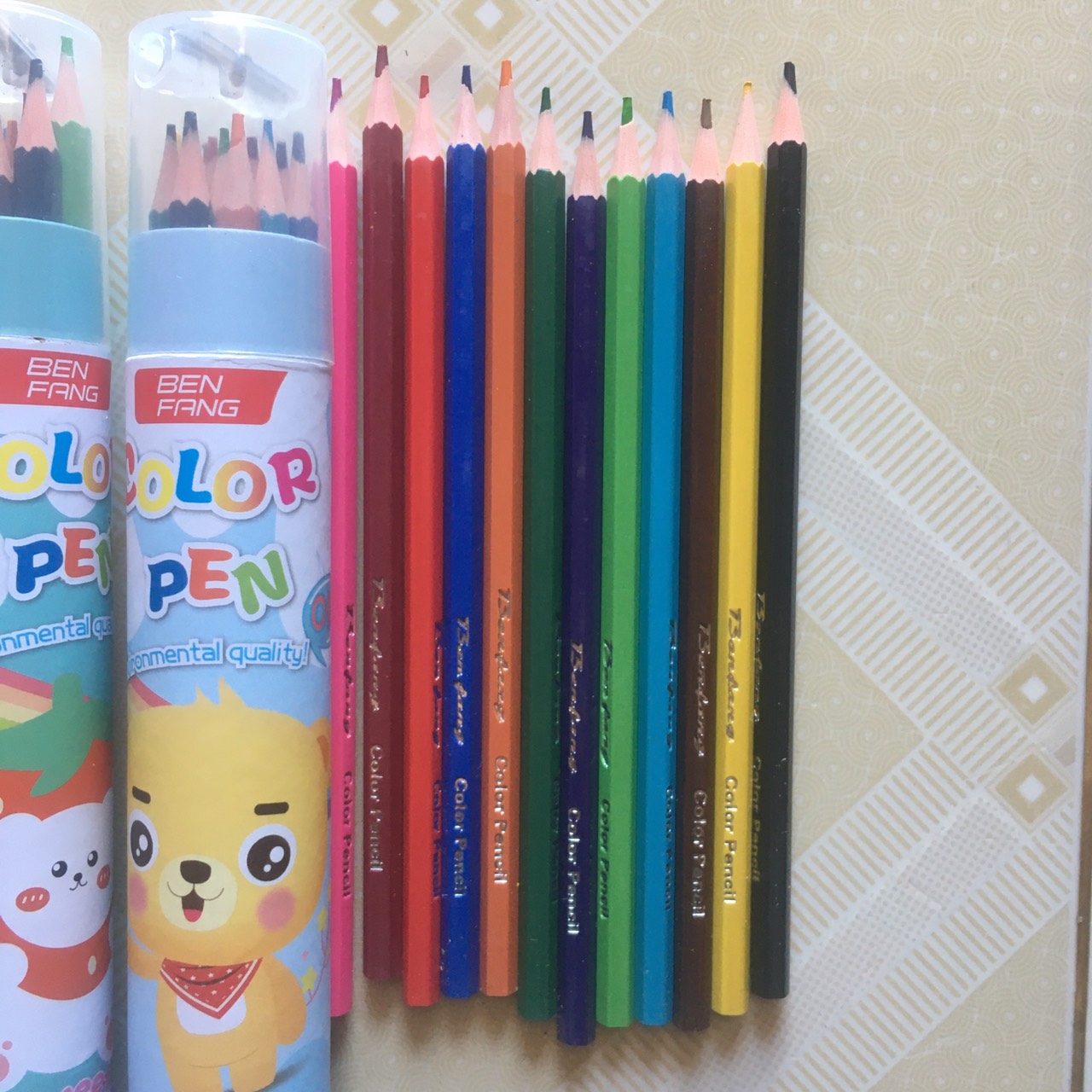 Bút chì màu 12, 18, 24 màu màu sắc tươi sáng