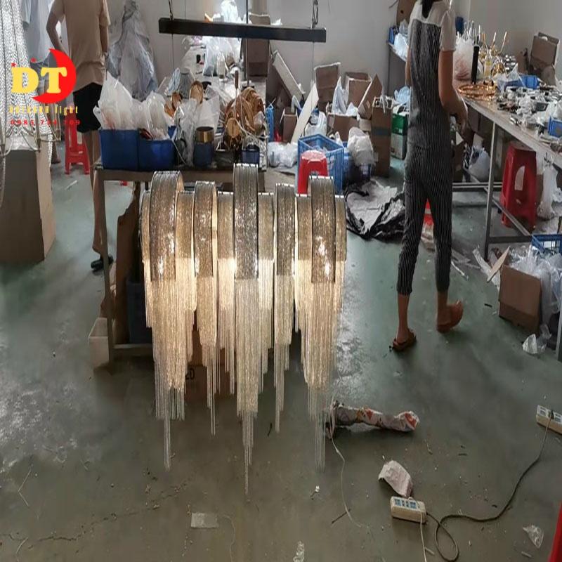Đèn thả thông tầng phale cầu thang hiện đại HTLQ