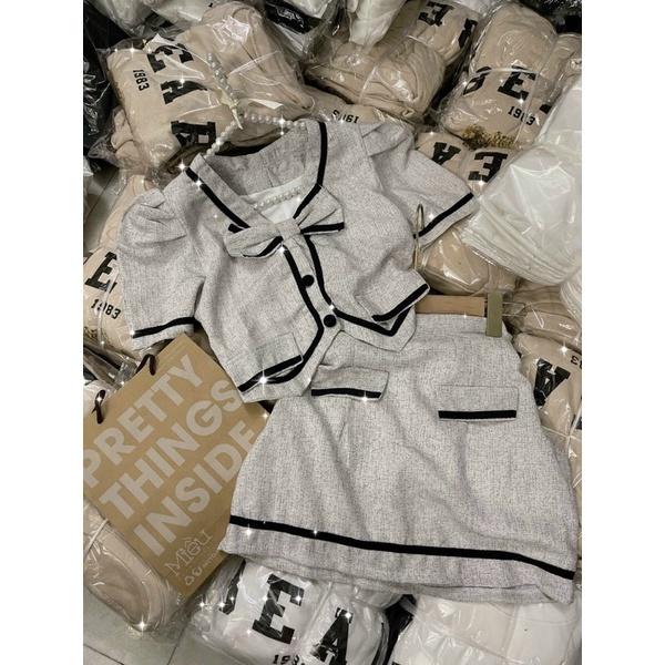 SET ÁO CROPTOP XÁM VIỀN NƠ NGỰC + CHÂN VÁY VIỀN