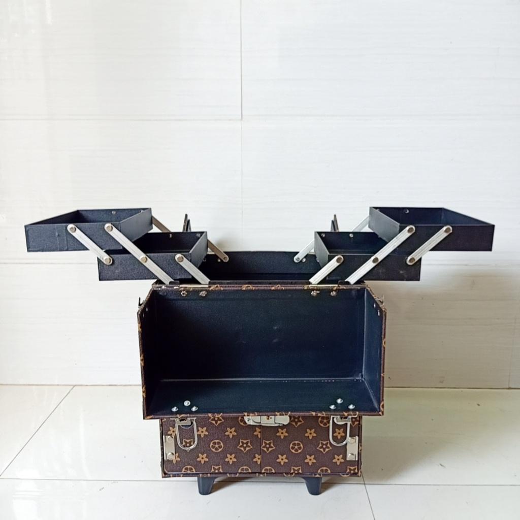 Hàng cao cấp loại 1 - Cốp vali kéo viền cạnh inox, nhiều ngăn đựng mỹ phẩm, dụng cụ phun xăm, nối mi, nail, máy hơ gel t