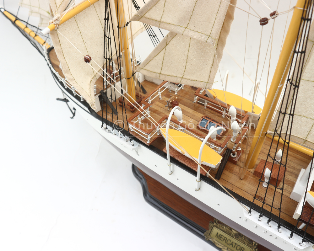 Mô Hình Thuyền Gỗ Phong Thủy Dạng Thuyền Cổ MERCATOR Chính Hãng Hàng Xuất Khẩu Chất Lượng Cao