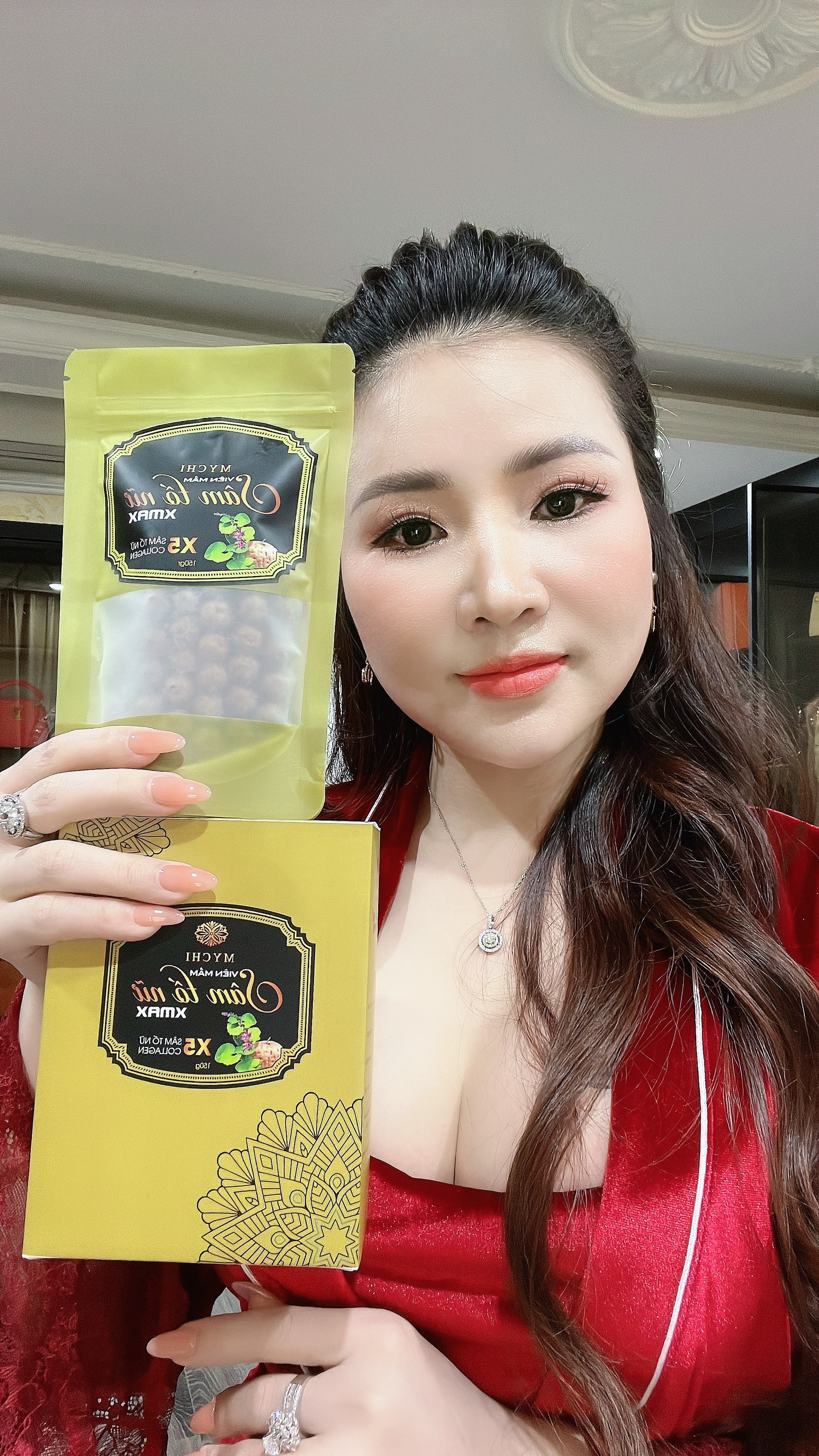 Kẹo mầm sâm tố nữ Xmax Mychi và kem nở ngực Mychi Massage cream