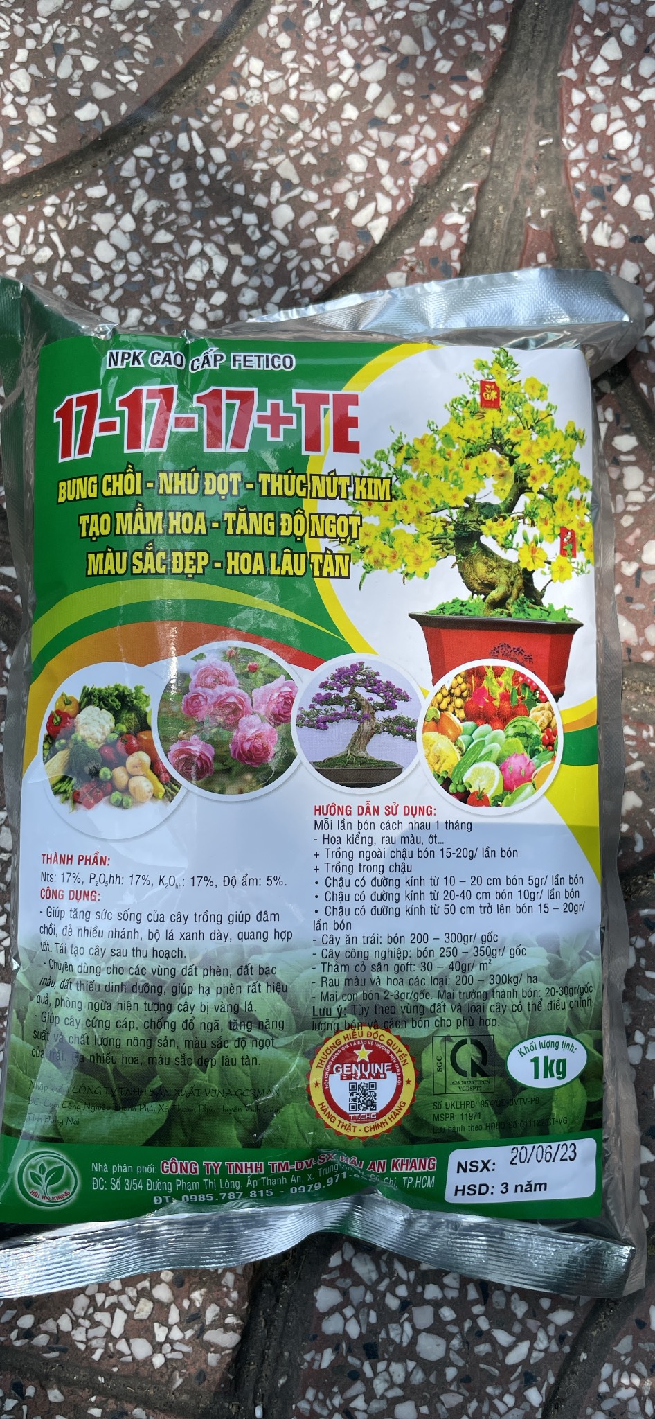 Phân bón NPK 17-17-17 TE phục hồi cây trồng gói 1 Kg