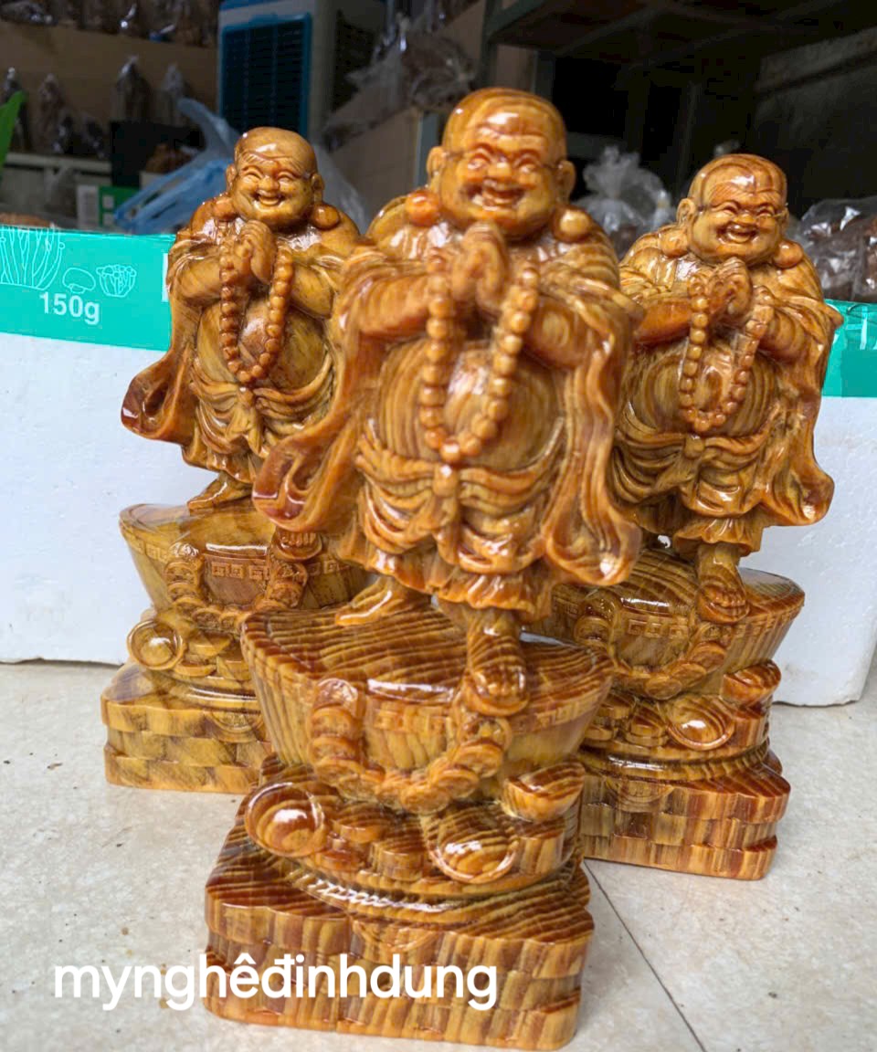Tượng phật di lặc chúc phúc bằng gỗ huyết long tuyệt đẹp cao 20x8x6cm