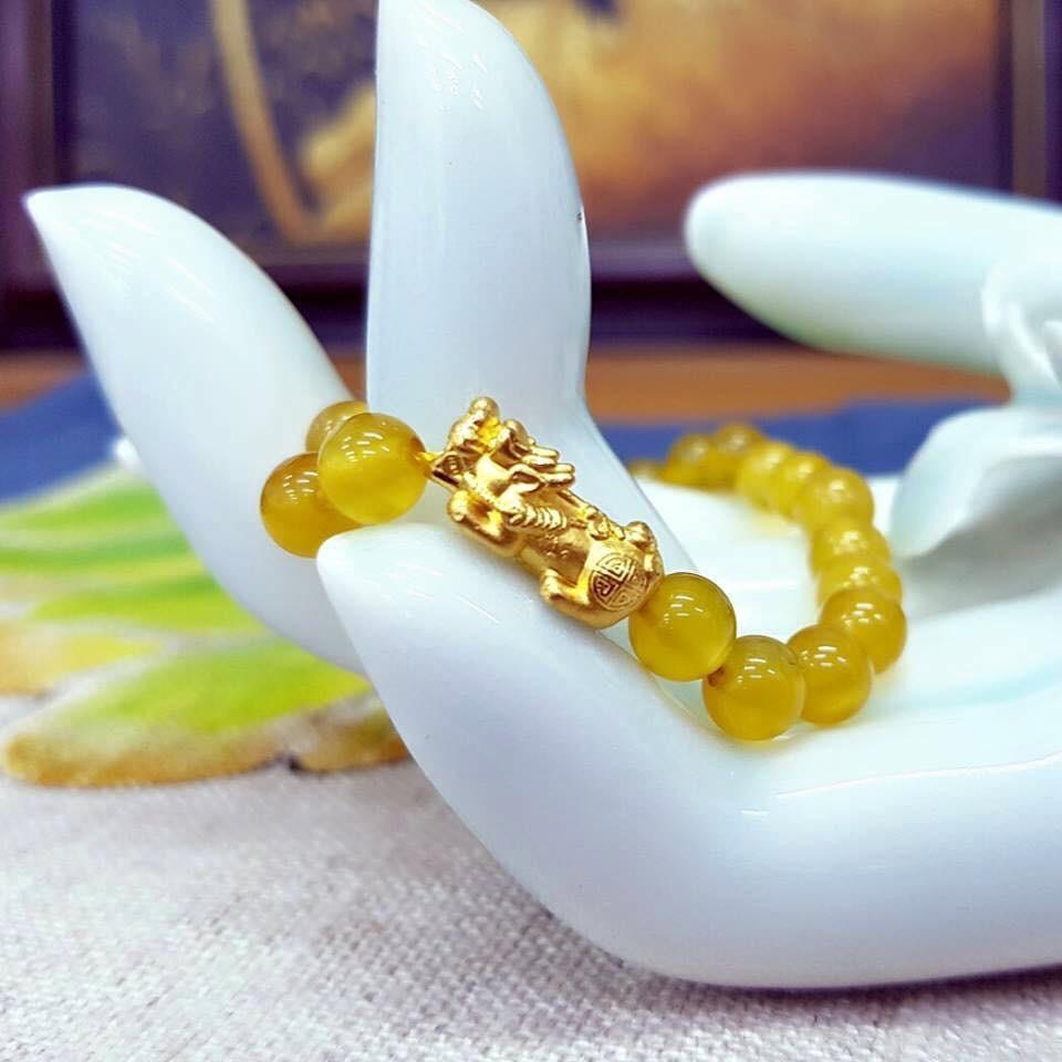 Vòng tay phong thủy đá Mã Não Vàng 8 Ly Mix Tỳ Hưu Bạc Mạ Vàng 24K