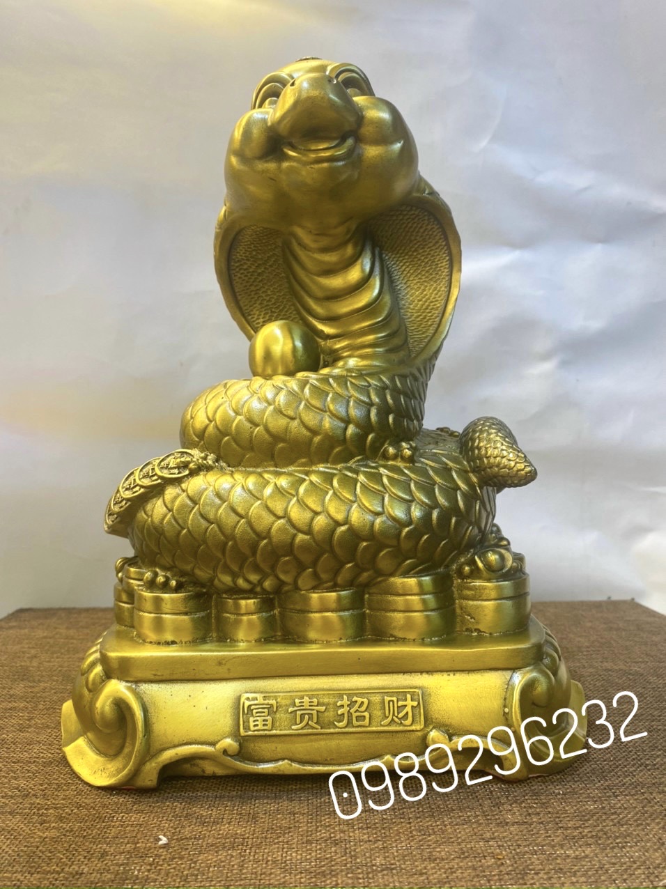 Tượng linh vật Rắn phúc phong thủy bằng đồng vàng cao 22cm - Tượng Rắn tài lộc