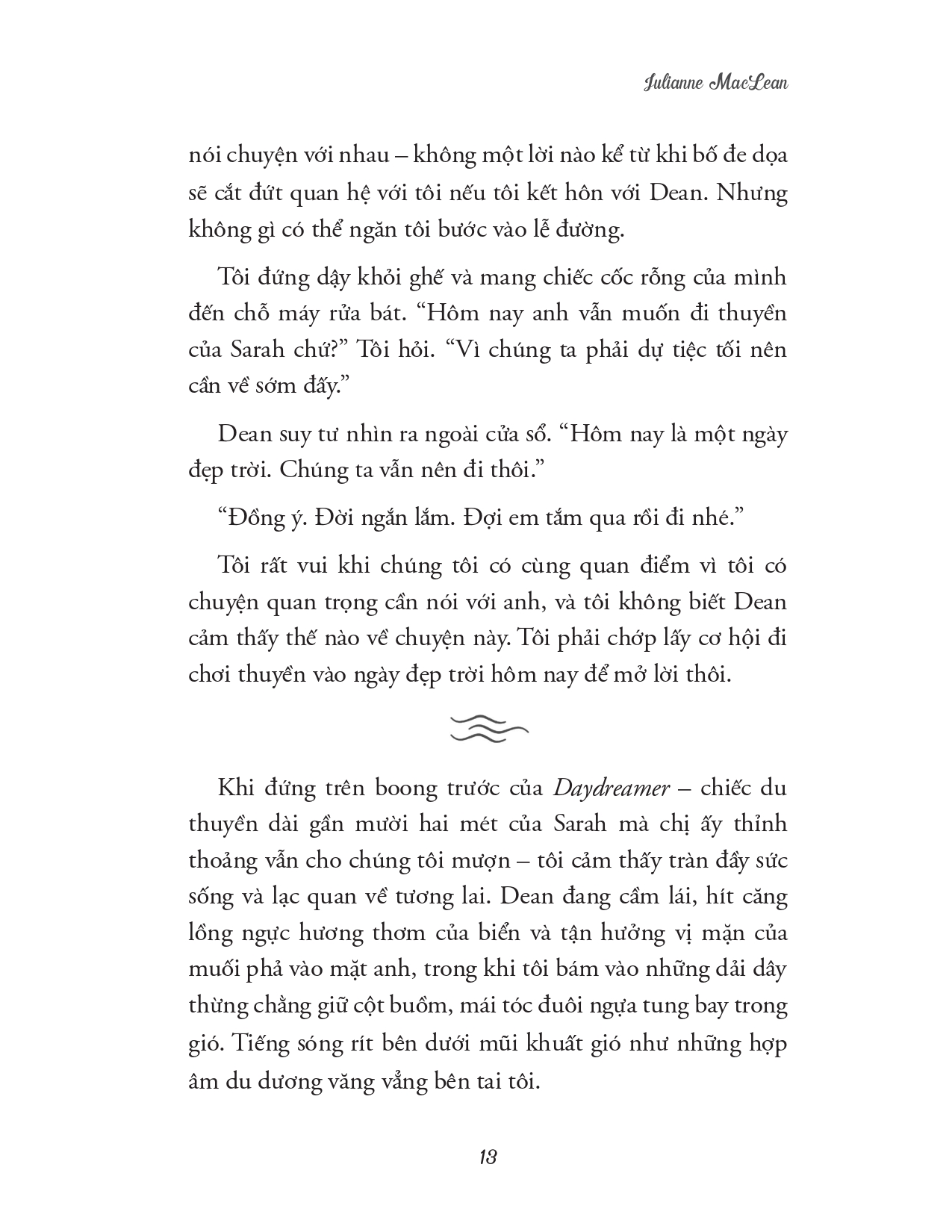 Bên Kia Vùng Biển Sáng Trăng