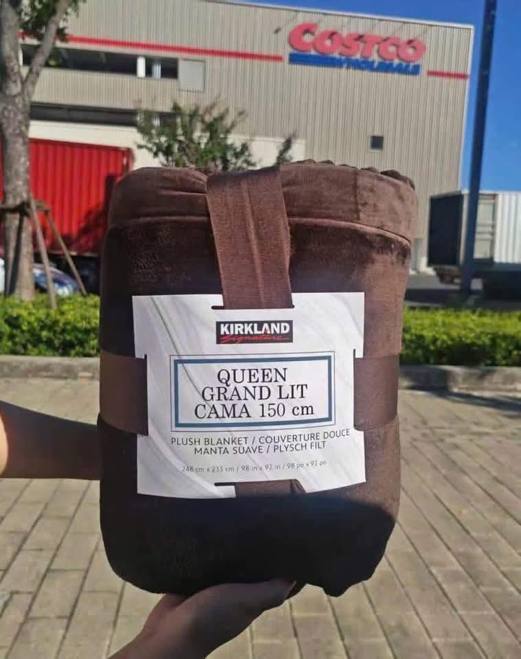 Chăn Queen Lông Cừu Kirkland - Size Queen: 2,48x2,33m (3,3kg) hàng chính hãng