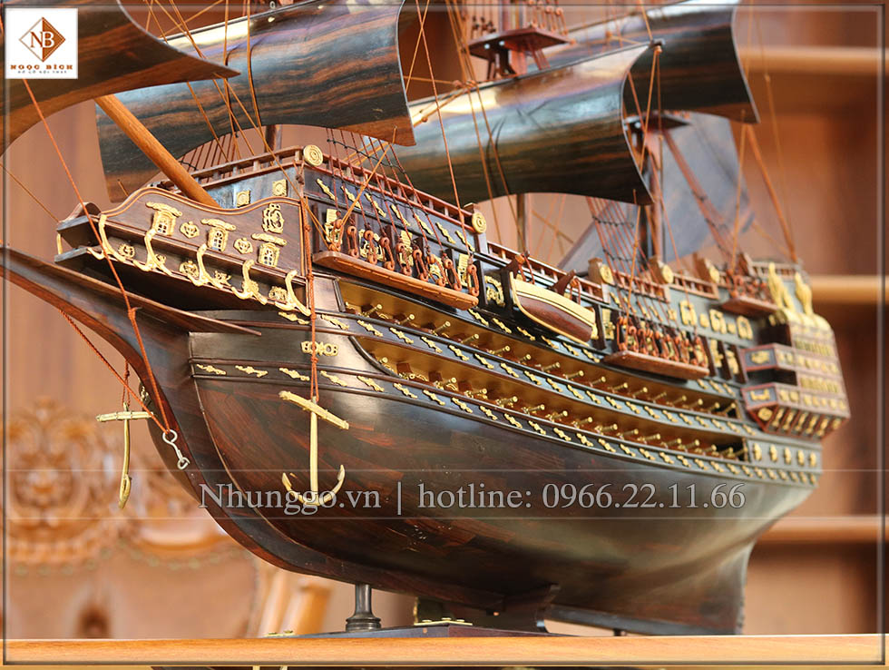 Mô hình thuyền buồm phong thủy gỗ Mun_TM100