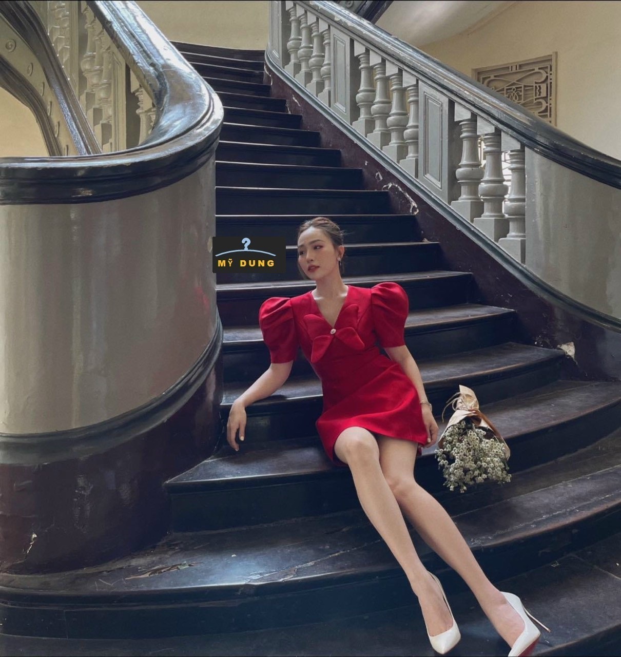 ĐẦM XOÈ CỔ V ĐÍNH NƠ-TAY PHỒNG- NHẸ NHÀNG- STYE TIỂU THƯ NGỌT NGÀO