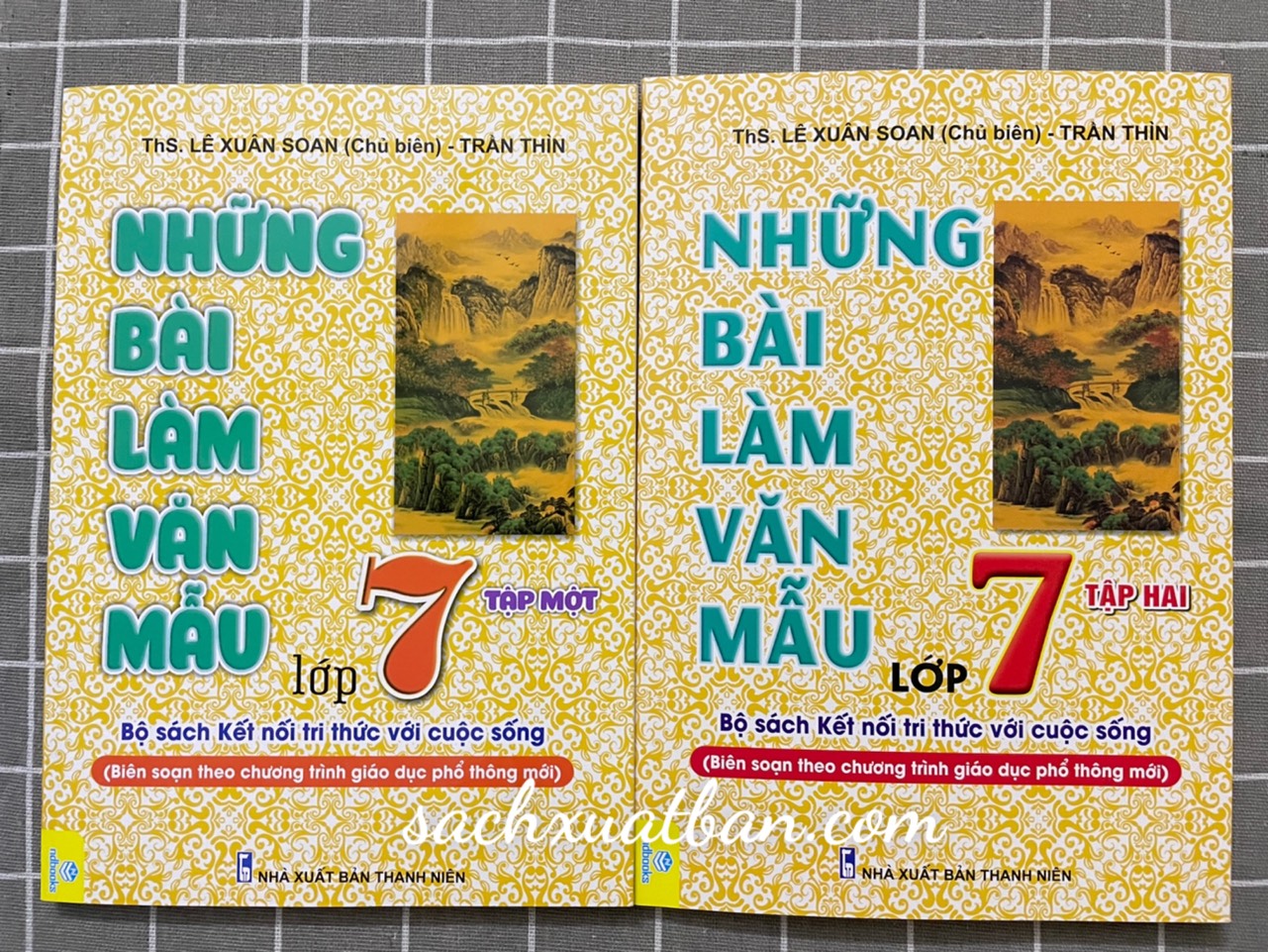 Sách Những bài làm văn mẫu lớp 7 Tập 1 + Tập 2 - Kết nối tri thức với cuộc sống (Biên Soạn theo chương trình Giáo dục phổ thông