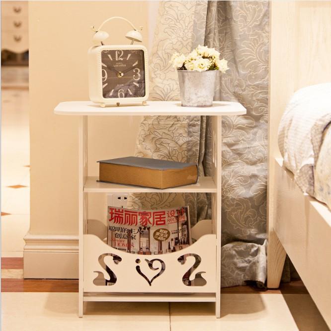 Bàn gỗ thiên nga để đầu giường tặng kèm khăn trải bàn
