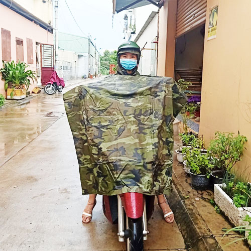 Áo Mưa Cánh Dơi Rằn Ri, Áo Mưa Xẻ Tà Màu Lính Vải Dù Siêu Dày 1M4, Chống Thấm Hiệu Quả, Phù Hợp Nam Và Nữ, Có Túi Đựng