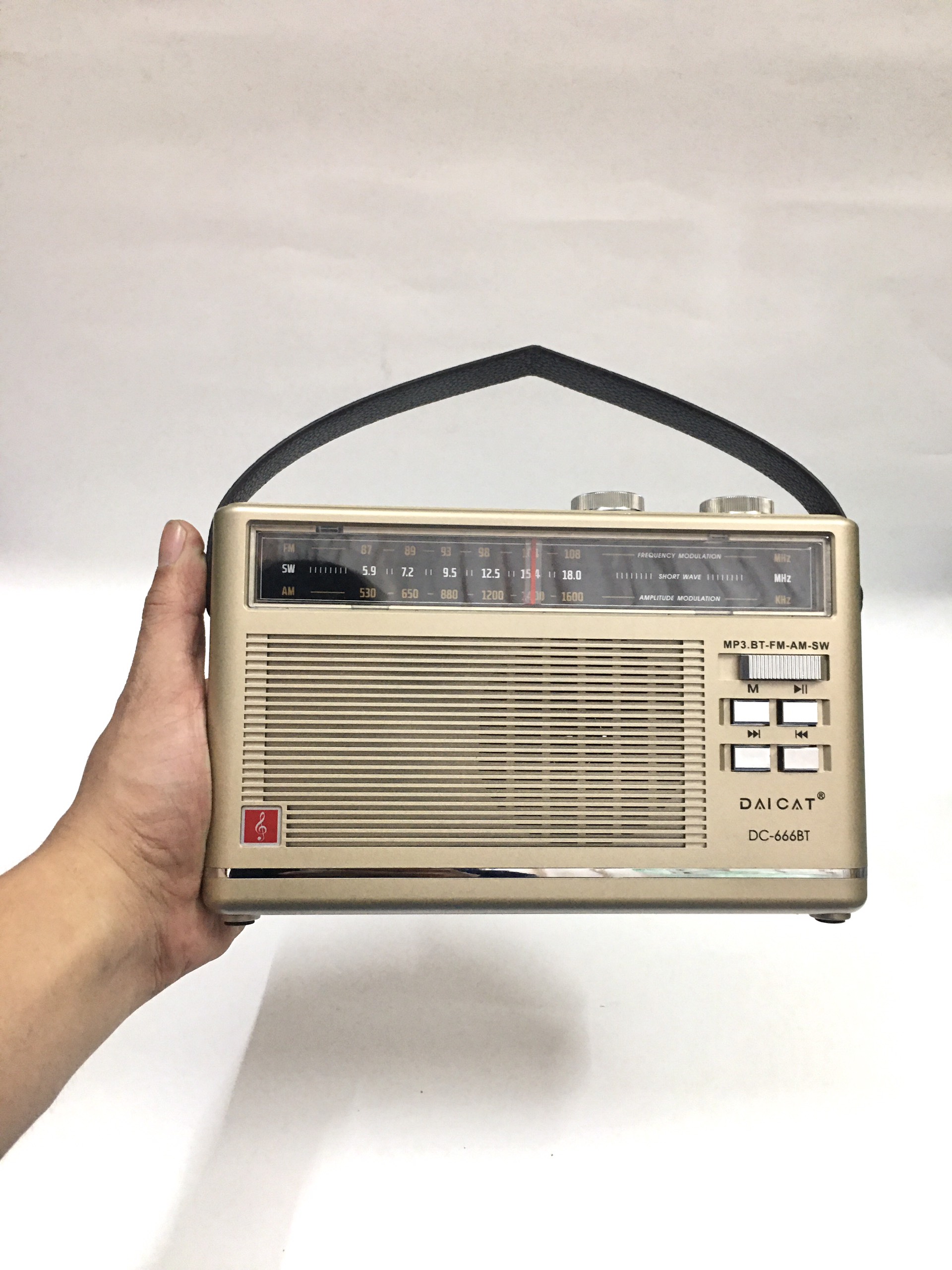 ĐÀI FM Radio DC-666BT- Bluetooth Đa Chức Năng Hỗ trợ thẻ nhớ và Usb mẫu mới Cho người thân yêu-Hàng Chính Hãng