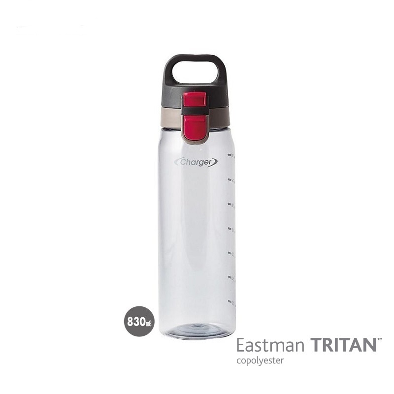 Combe bình đựng nước Charger 830ml màu đỏ + cây cọ rửa bình nước đầu mút - made in Japan