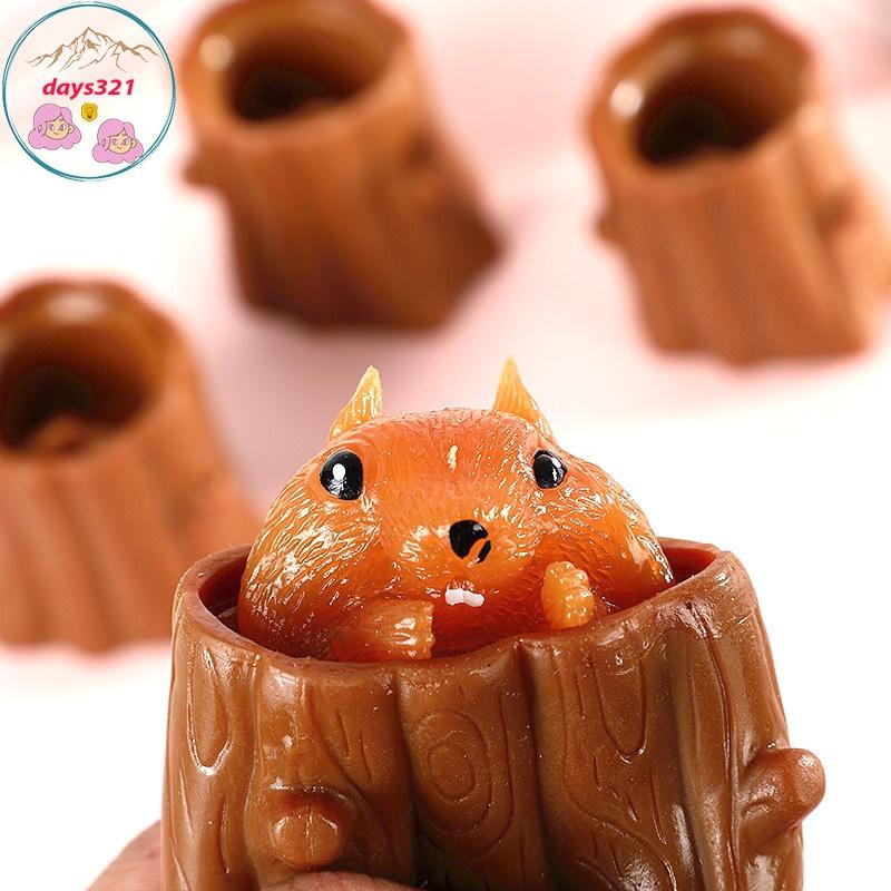 SÓC NÂU TRỐN TRONG GỐC CÂY Squishy Mochi mềm mịn dễ thương chân thực giảm stress co dãn đàn hồi ngộ nghĩnh