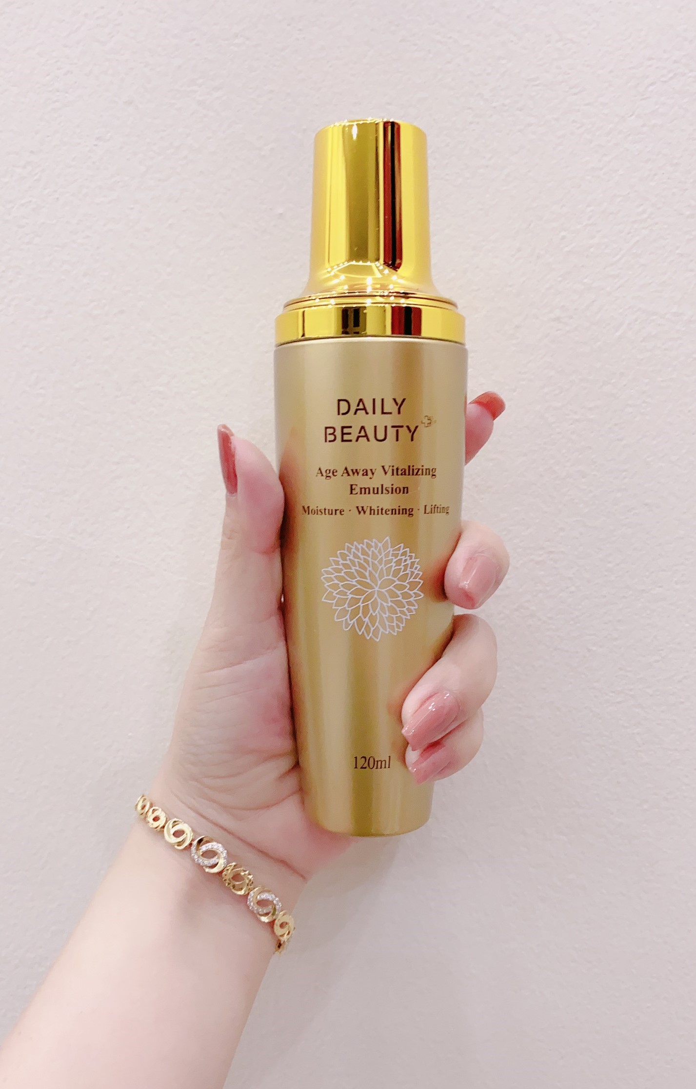 Sữa dưỡng Daily Beauty Age Away Vitalizing Emulsion R&amp;B Việt Nam Đánh Thức Thanh Xuân, Trẻ Hóa Làn Da 120ml